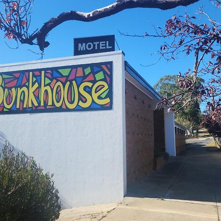 Bunkhouse Motel Кума Екстериор снимка
