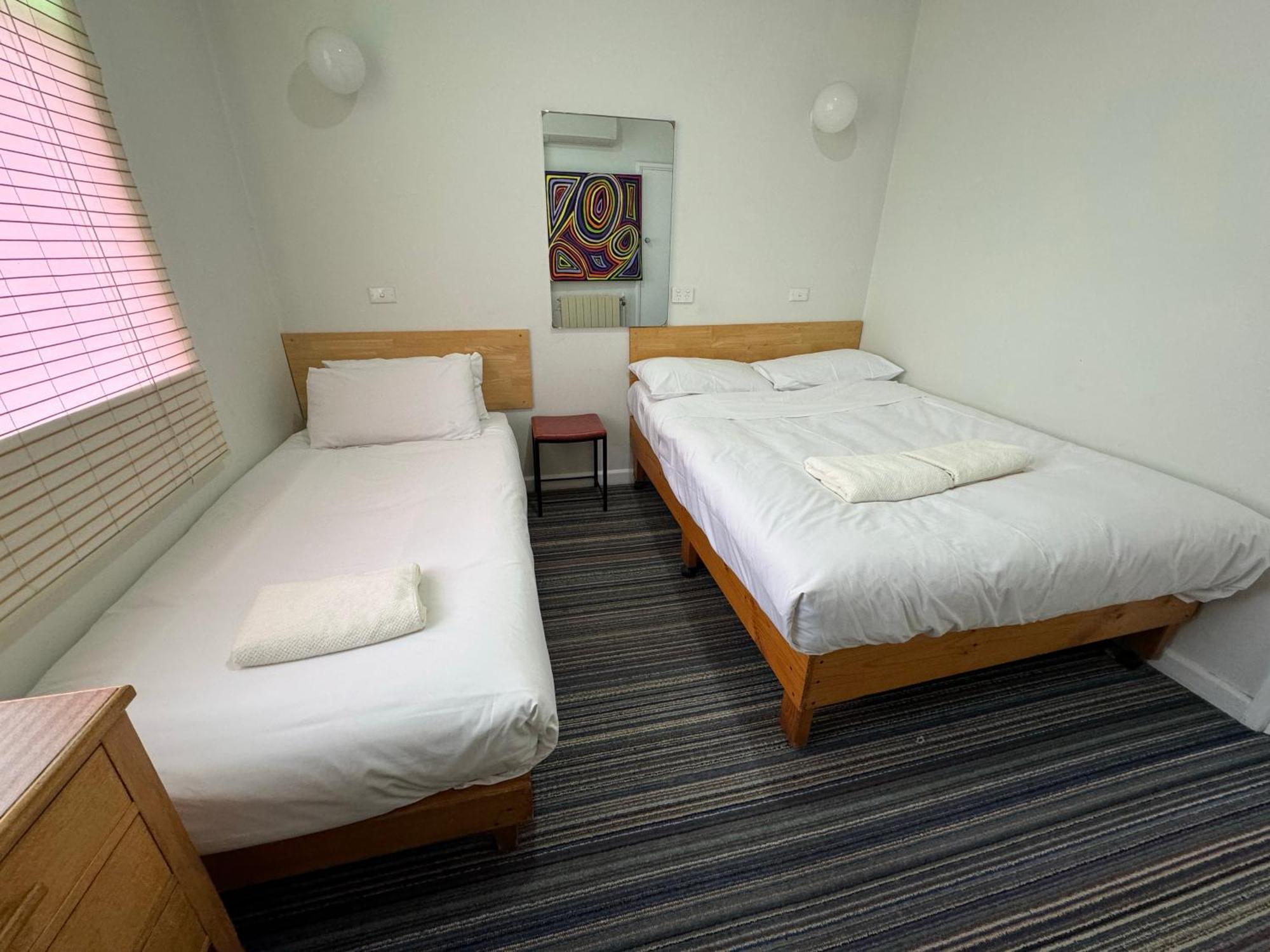 Bunkhouse Motel Кума Екстериор снимка