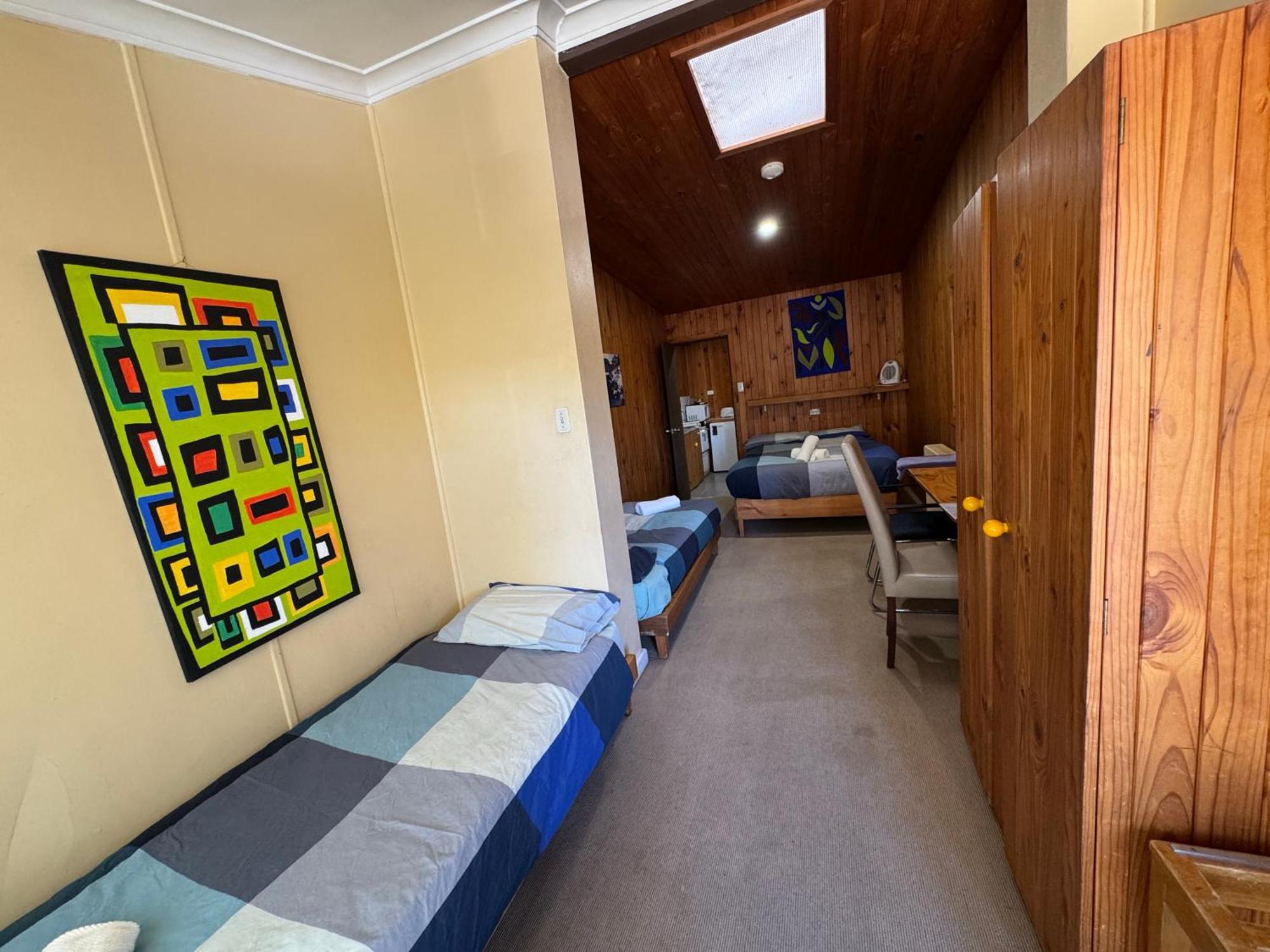 Bunkhouse Motel Кума Екстериор снимка