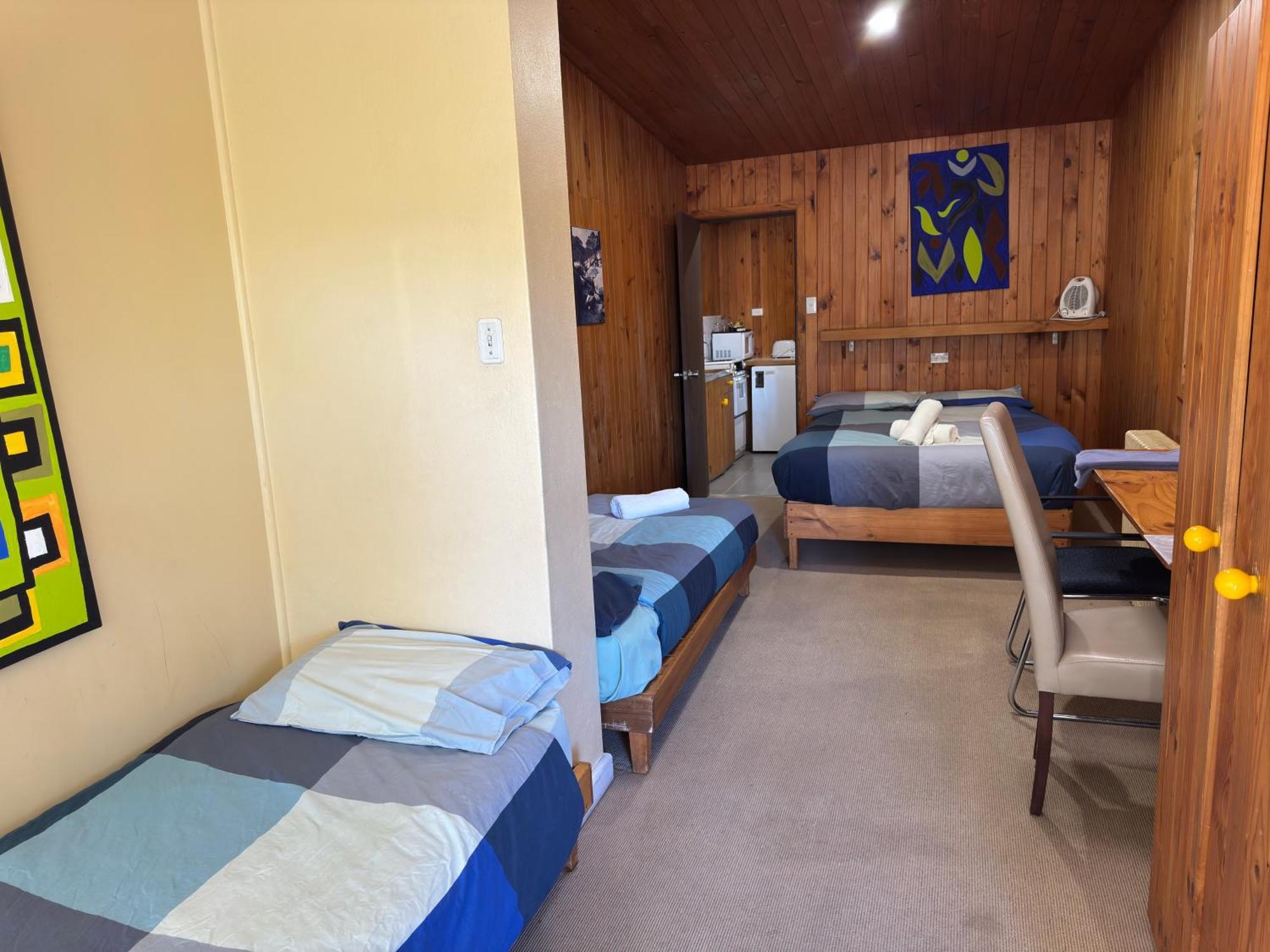 Bunkhouse Motel Кума Екстериор снимка