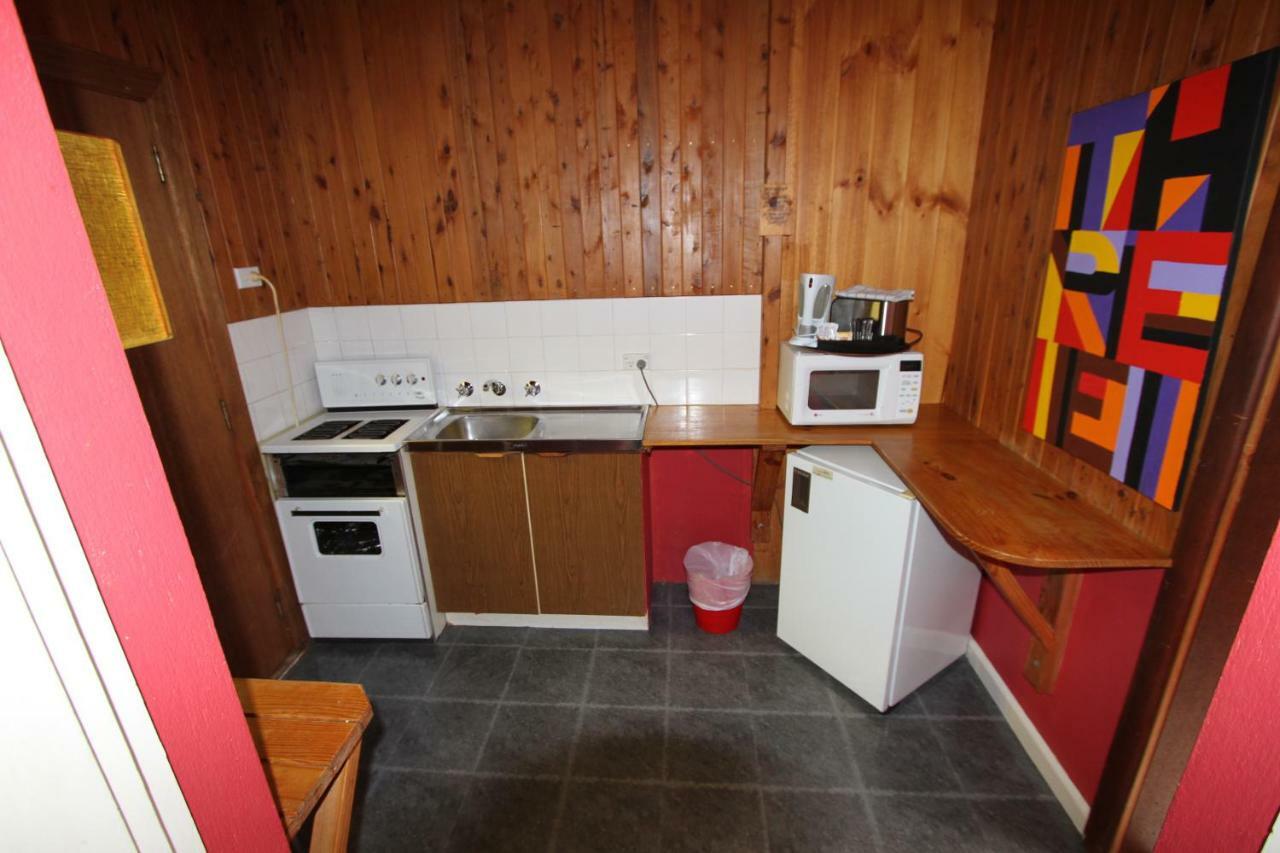 Bunkhouse Motel Кума Екстериор снимка